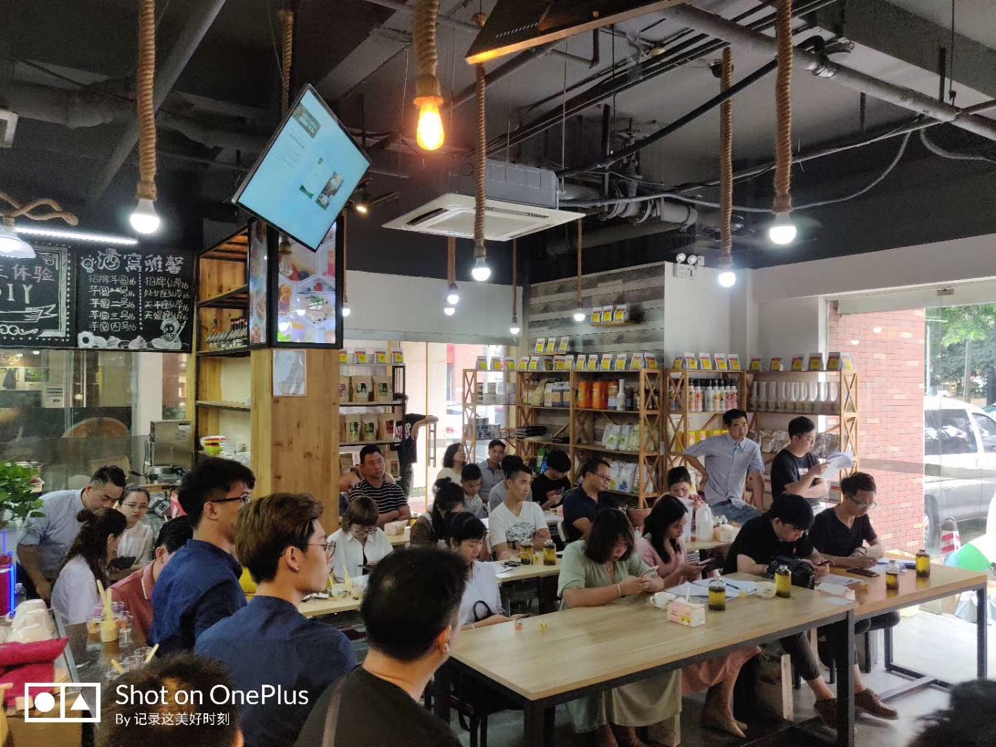 金達咖啡飲品城-幫扶式奶茶培訓，讓茶飲店創業更輕松！