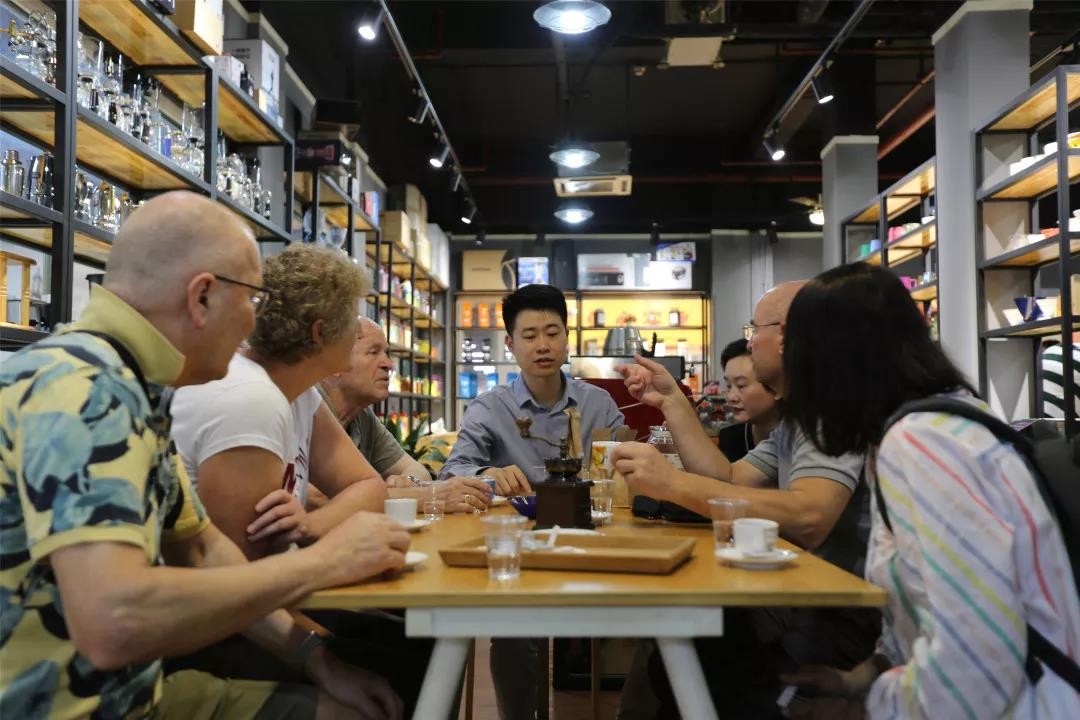 金達(dá)咖啡飲品城-新中式茶飲創(chuàng)業(yè)崛起