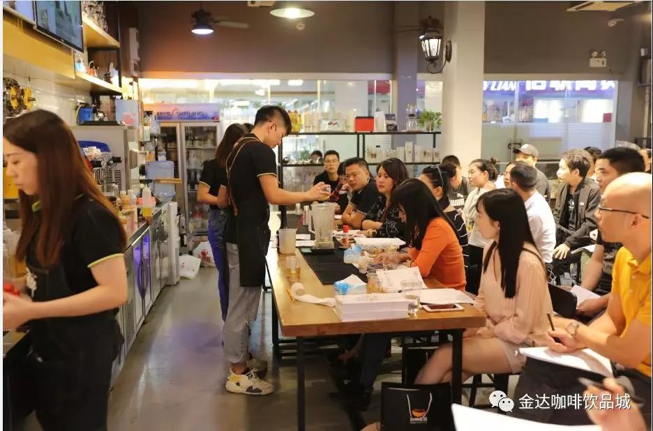 味都帶你走進(jìn)秋冬季新品，交流與了解飲品文化