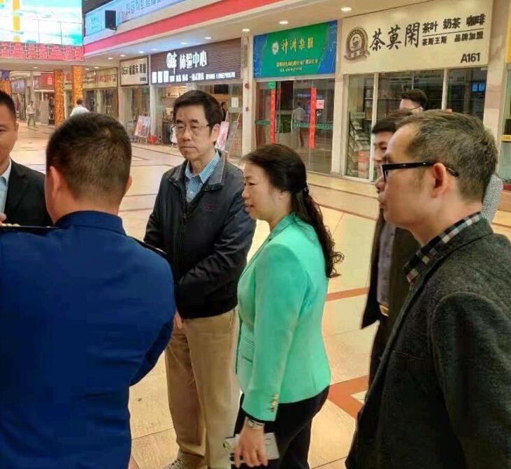 【市場動態】白云區副區長盧綺文帶隊到金達咖啡飲品城檢查安全生產工作