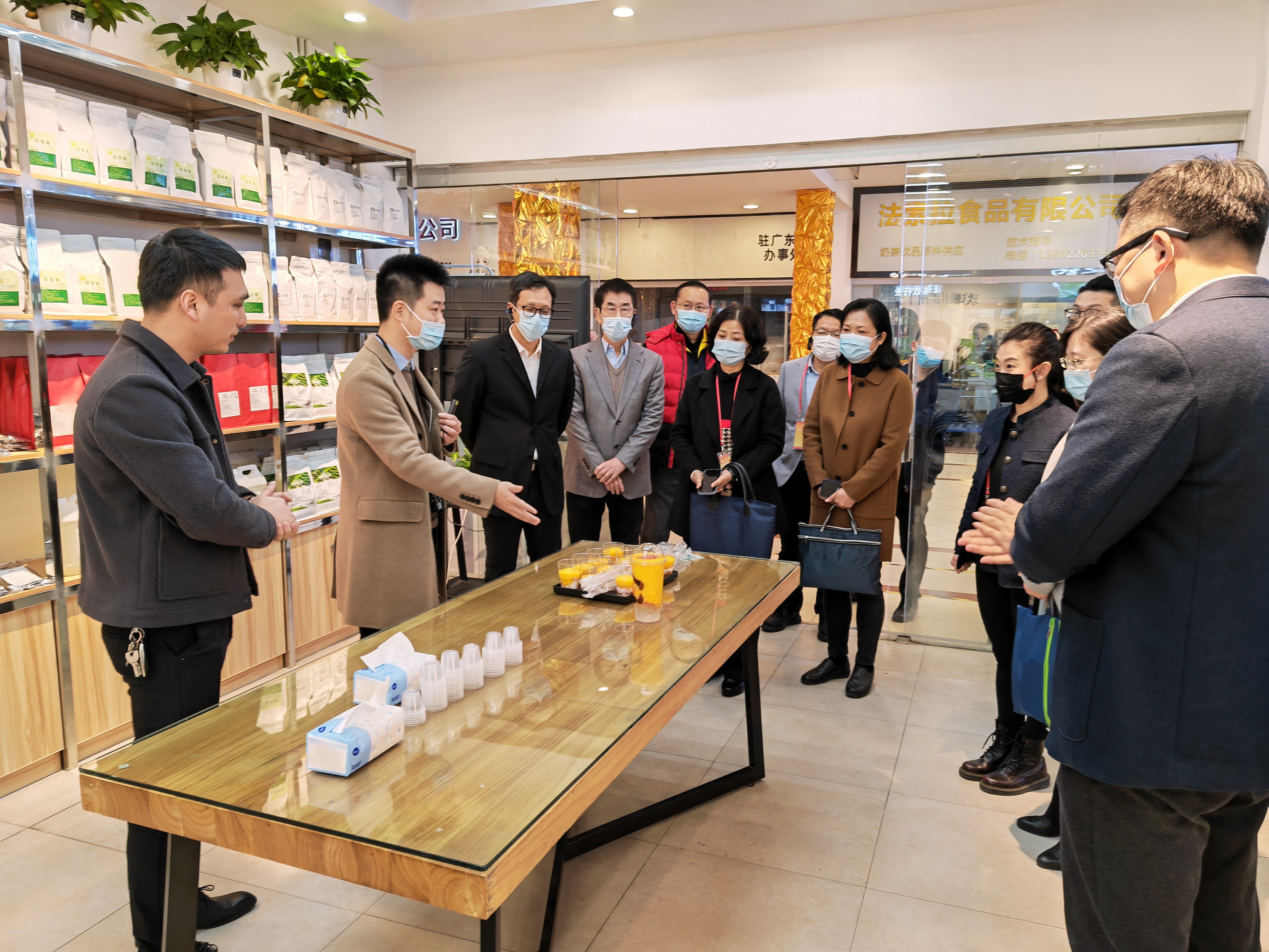 廣州白云區政協袁東華主席一行到松州街道金達市場和江南市場調研指導工作 廣州白云區政協袁東華主席一行到松州街道金達市場和江南市場調研指導工作