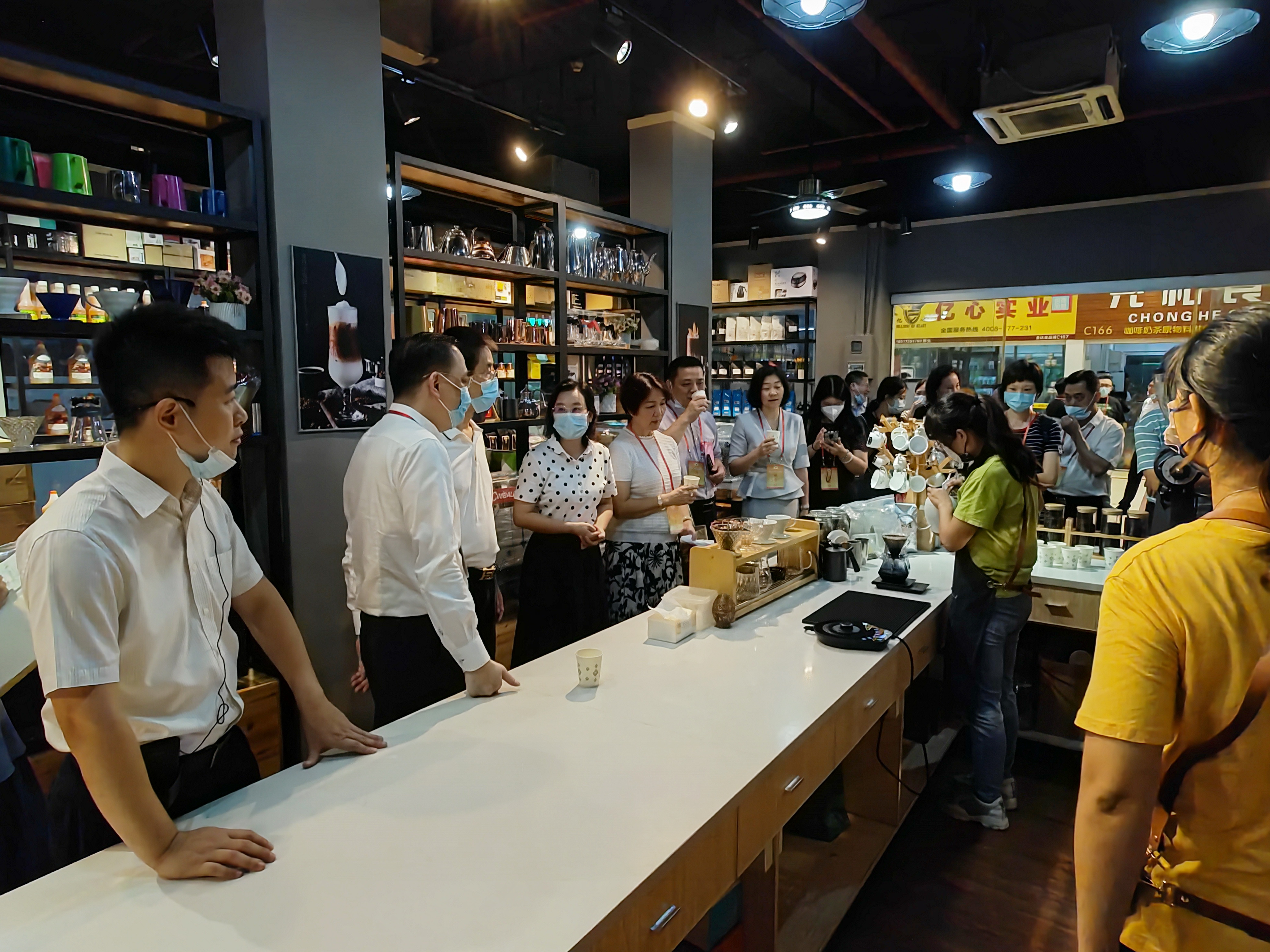 白云區政協袁東華主席一行到松洲街道調研“食材之都”轉型升級工作