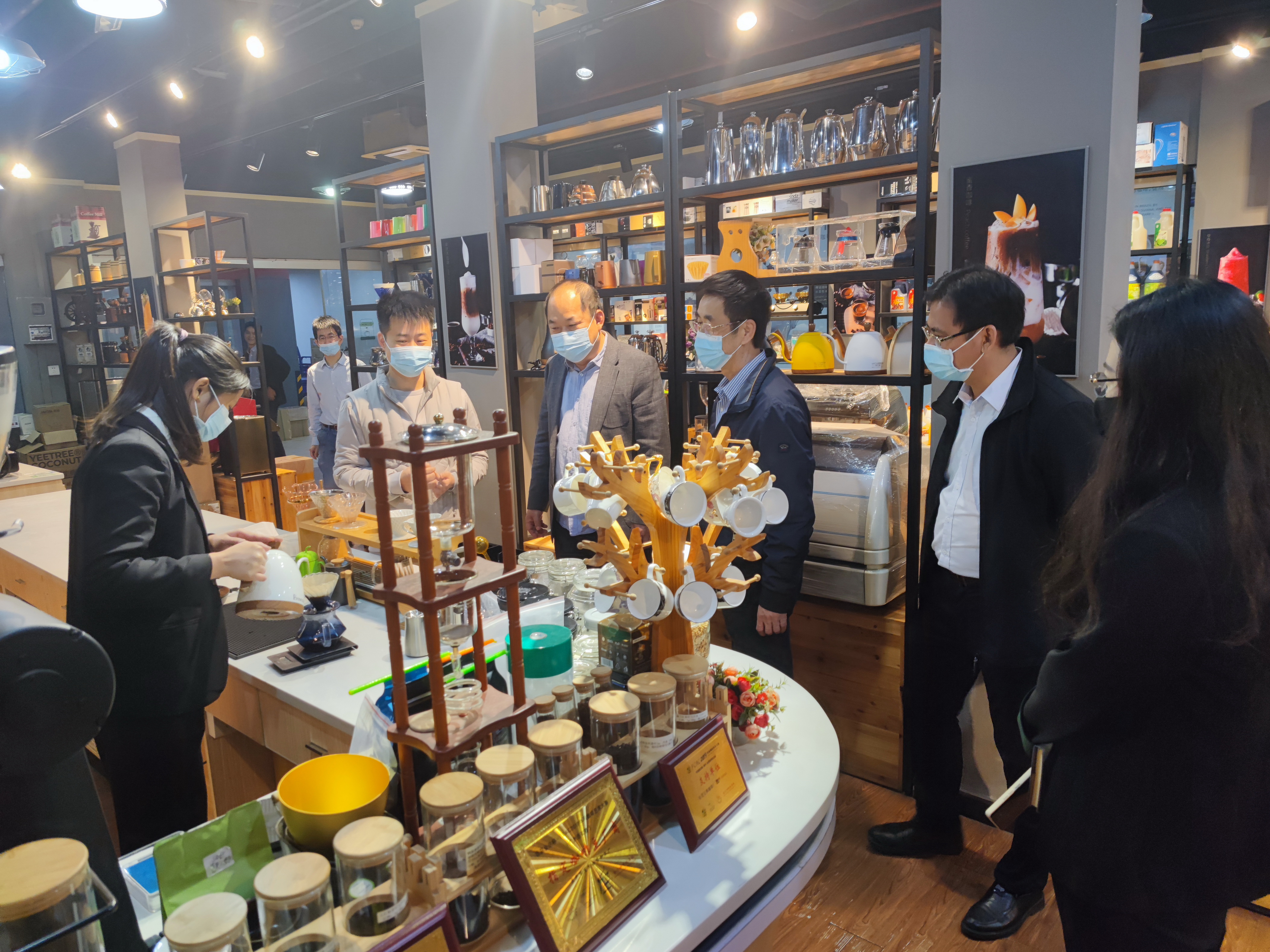 廣州白云區楊顏澤常務副區長一行到金達調研“食材之都”高質量發展工作 廣州白云區楊顏澤常務副區長一行到金達調研“食材之都”高質量發展工作