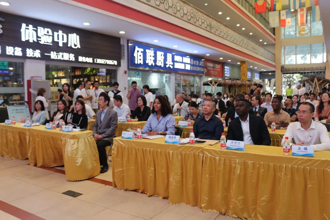 廣東經視:非洲咖啡飄香白云國賽現場 奏響中非經貿文化交流新樂章(轉載) 廣東經視:非洲咖啡飄香白云國賽現場 奏響中非經貿文化交流新樂章(轉載)