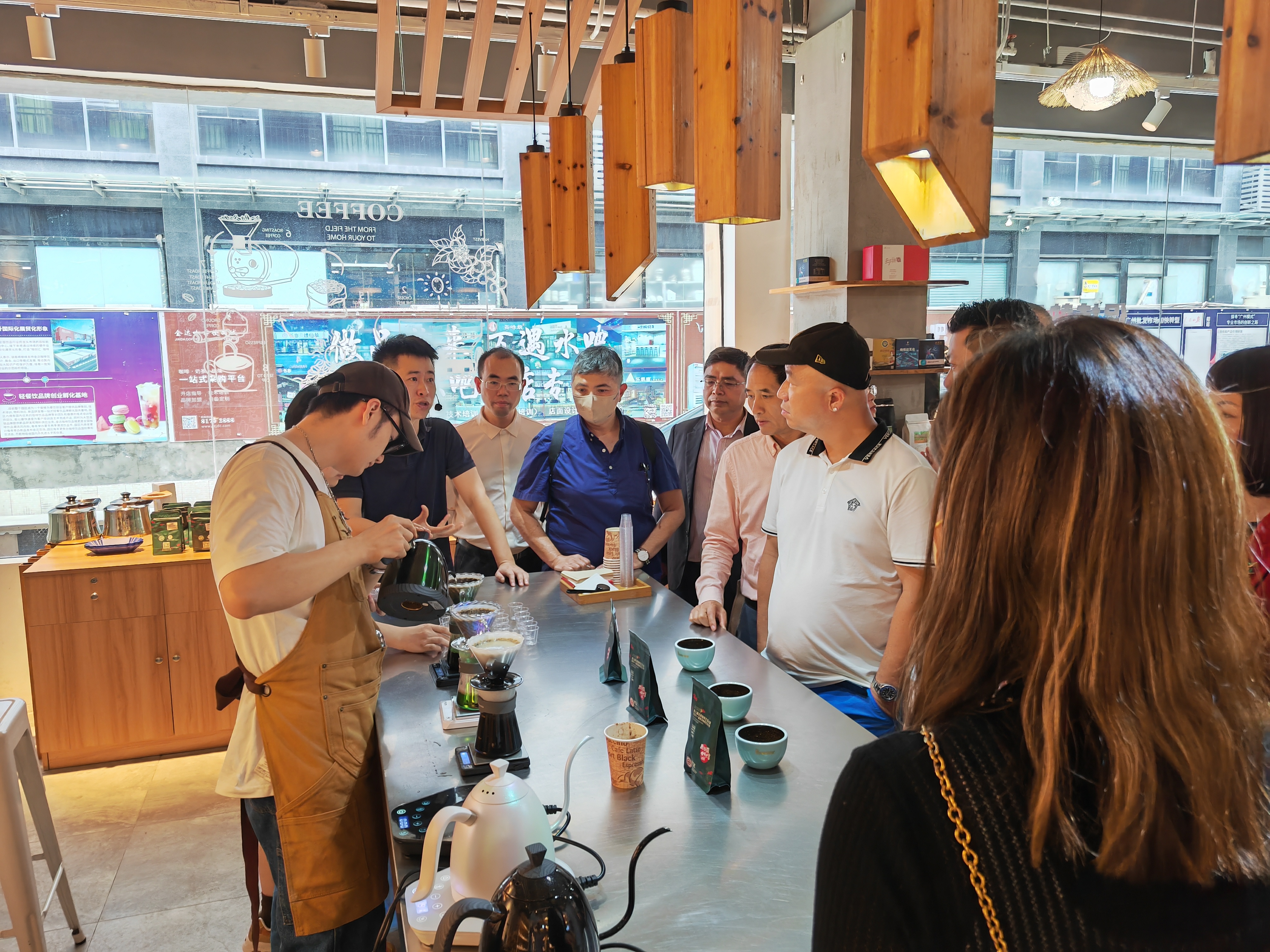 澳門美食同業(yè)聯(lián)合商會一行到金達(dá)考察白云“食材之都”高質(zhì)量發(fā)展工作 澳門美食同業(yè)聯(lián)合商會一行到金達(dá)考察白云“食材之都”高質(zhì)量發(fā)展工作